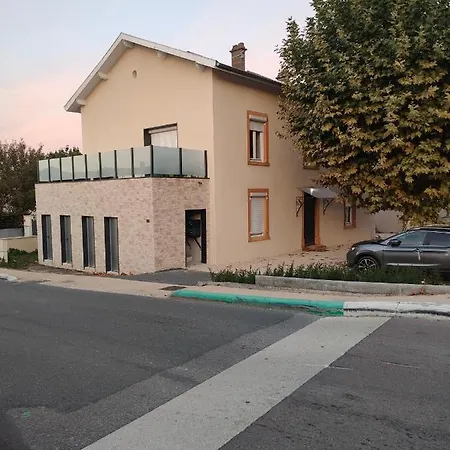 Super Rez De Jardin Avec Exterieur Lägenhet