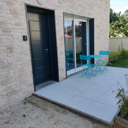 Appartement Super Rez De Jardin Avec Extérieur