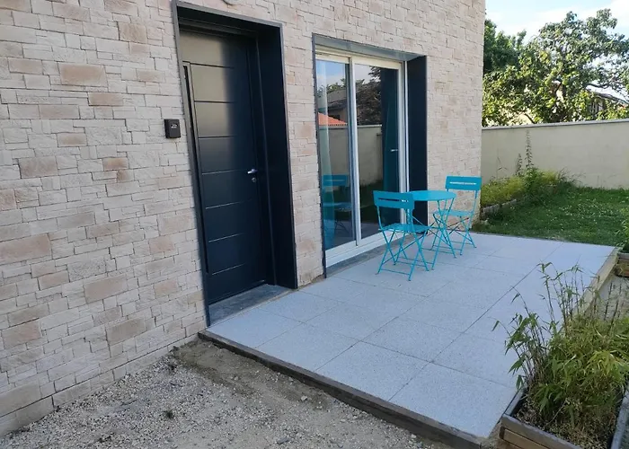 Appartement Super Rez De Jardin Avec Exterieur